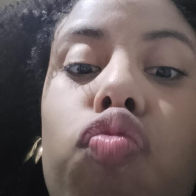 Babá em Jandira: Flávia