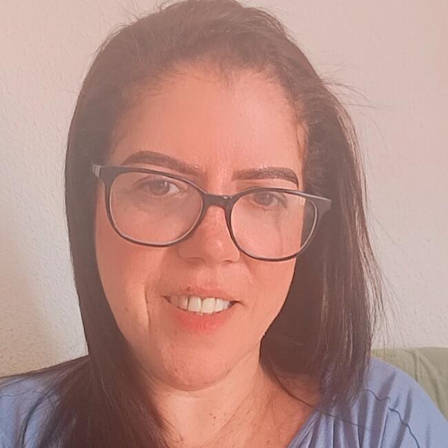 Babysitter in Macaé: Cleude