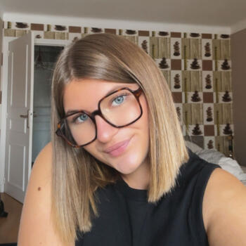 Babysitter in Etterbeek: Lola