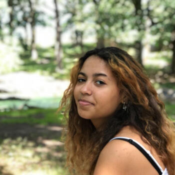 Babysitter Brighton: Nia