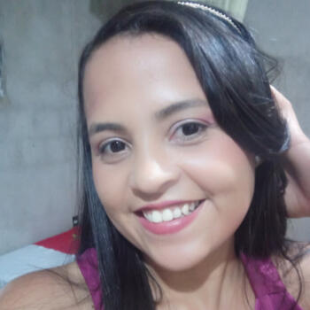 Babá em Malhador: Elle raiyane