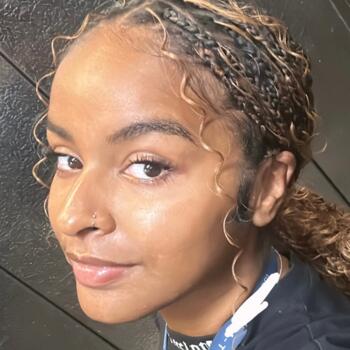 Babysitter in London: Taya