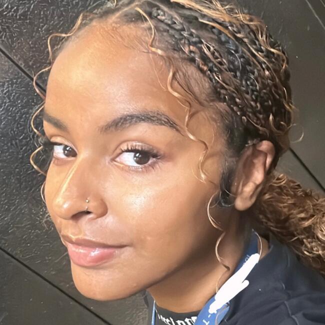 Babysitter in London: Taya