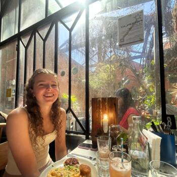 Babysitter Perth: Lola