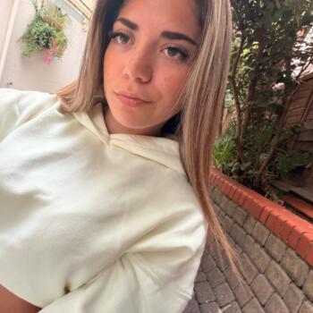 Babysitter in Sutton: Melina