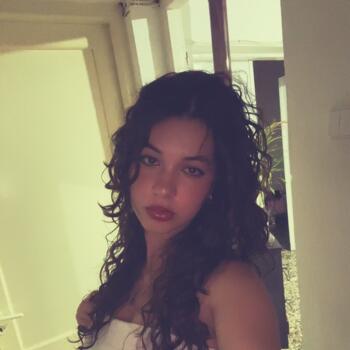 Babysitter στην περιοχή Άγιος Παύλος: Mikaela