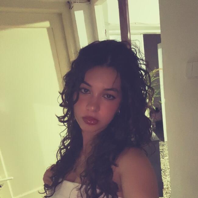 Babysitter στην περιοχή Άγιος Παύλος: Mikaela