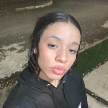 Babysitter in São José dos Pinhais: Daniela Beatriz