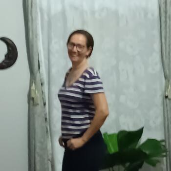 Babysitter Cartago: Nela