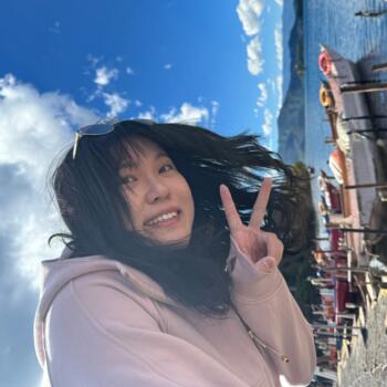 オークランド のベビーシッター: Yang