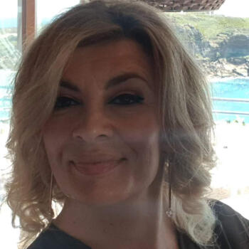 Cascais的保母: Sónia