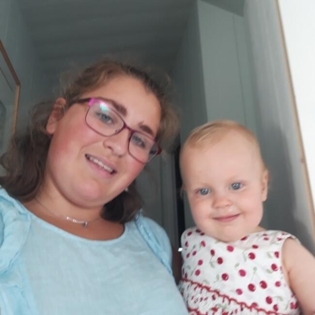 Babysitter in Plussulien: Lisa