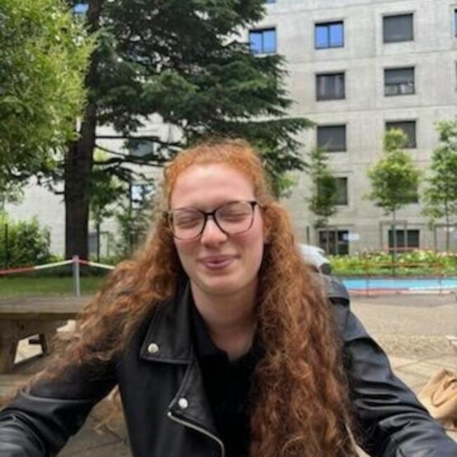 Babysitter in Tarare: Syrielle