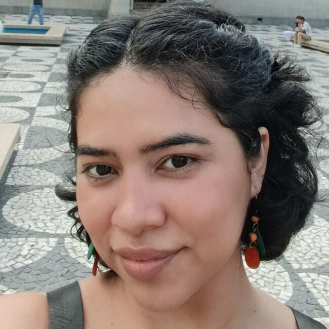 Babá em Curitiba: Raquel