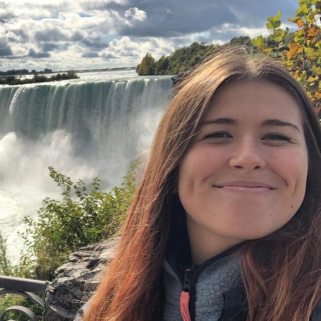 Babysitter in Wezembeek-Oppem: Caroline