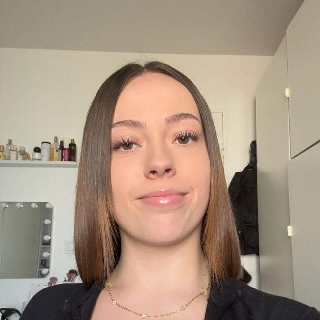 Babysitter in Cergy: Luna