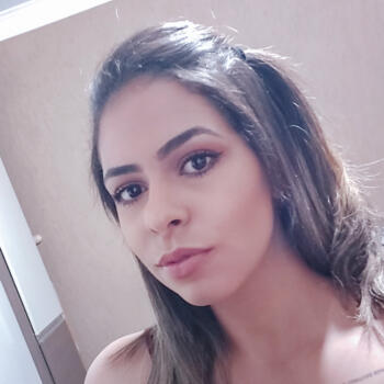 Babá em Londrina: Karyna