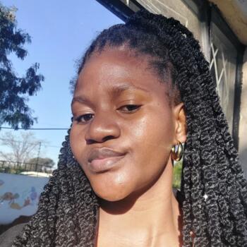 Babysitter in Gaborone: Dinah