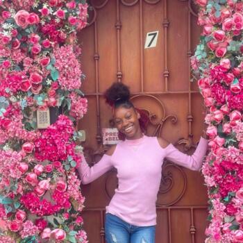 Babysitter in Curepe: Myia