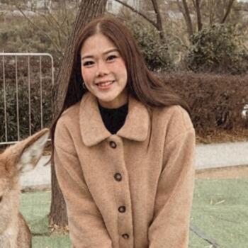 Babysitter Singapore: Amelia