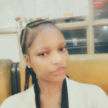 Babysitter in Sheffield: Edith