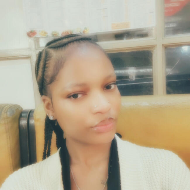 Babysitter in Sheffield: Edith