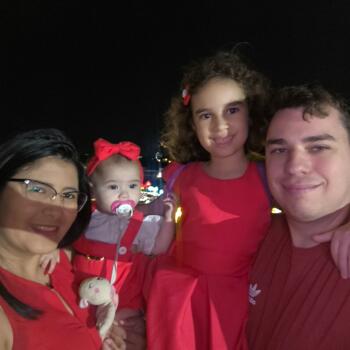 Emprego de babá em Maringá: emprego de babá Vinicius