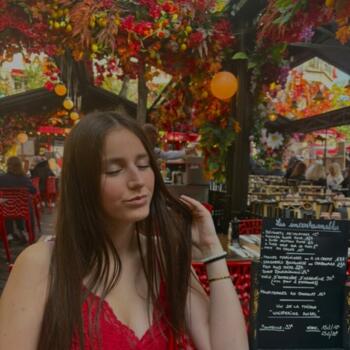 Babysitter in Angers: Caroline