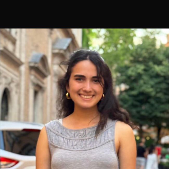 Babysitter in Paris: Lucía