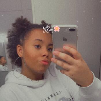 Babá em Recife: Julia