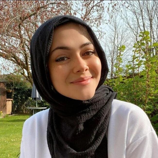جليسة أطفال في الرياض: سحر