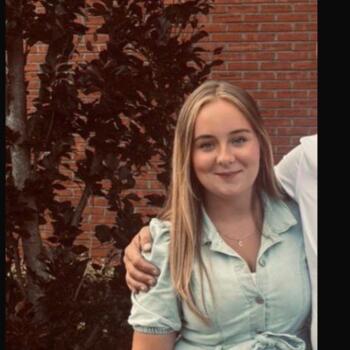 Babysitter in Harderwijk: Chayenne van den akker
