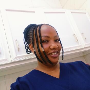 مربية أطفال في الدوحة: Susan