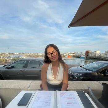 Babysitter in Angers: Lili