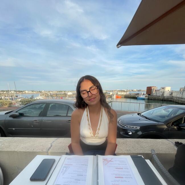 Babysitter in Angers: Lili