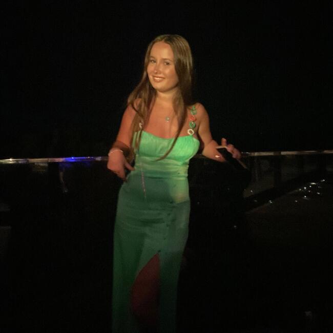 Babysitter in Sydney: Ella