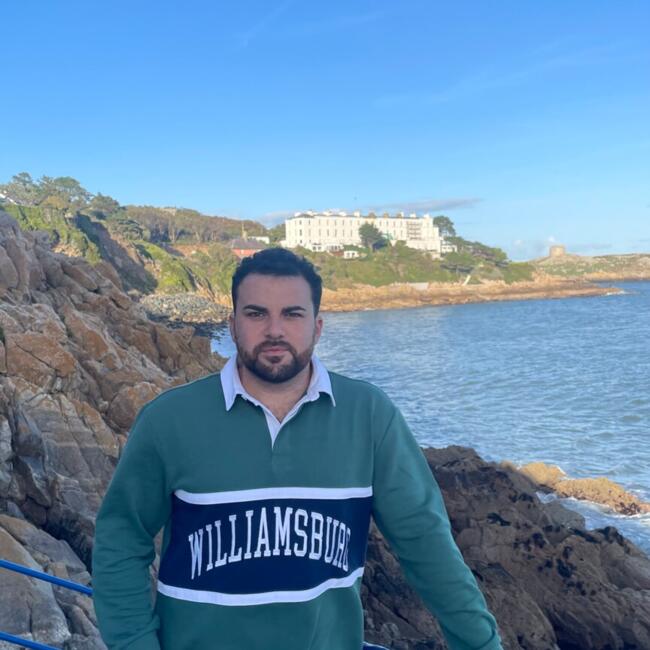 Babysitter in Dublin: Enrique