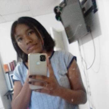 Babysitter in Baranoa: Angie