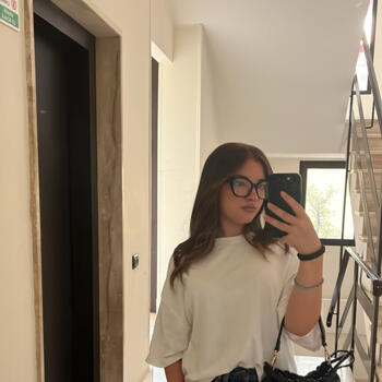 Babysitter Elmas: Nicole
