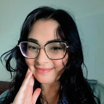 Babysitter in Americana: Yasmin