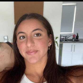 Babysitter Sunshine Coast: Rafaela
