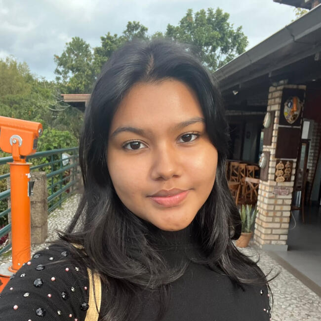 Babysitter in Manaus: Shalini