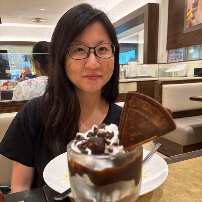 Babysitting job in Singapore Island: Amber