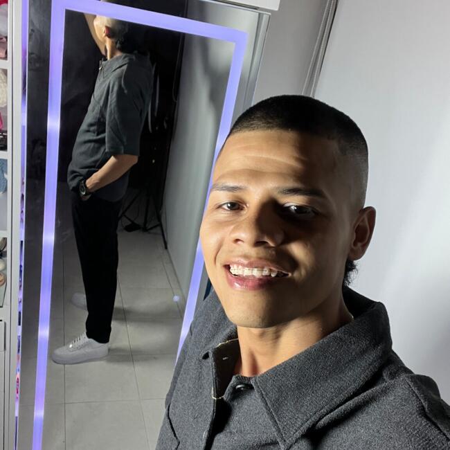 Trabajo para niñera en Cali: Cesar franco