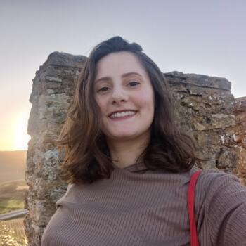 Trabajo para niñera en Bombarral: trabajo de niñera Adriana