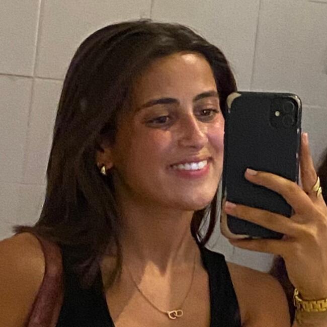 Babysitter in Gouveia: Nina