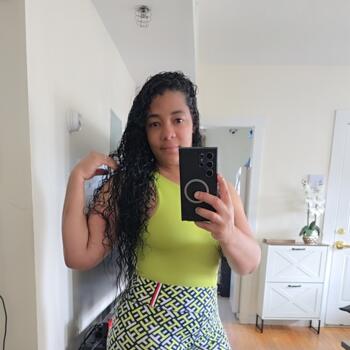 Babysitting job in Fall River: babysitting job Juanny