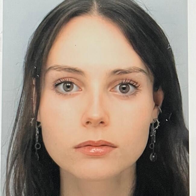 Babysitter in Brno: Clémence