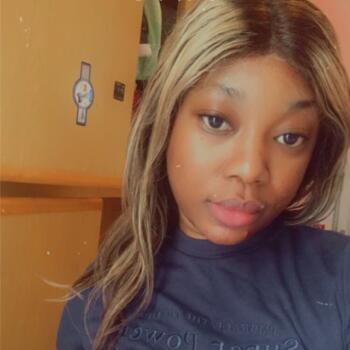 Nounou Bessancourt: Reine Leslie