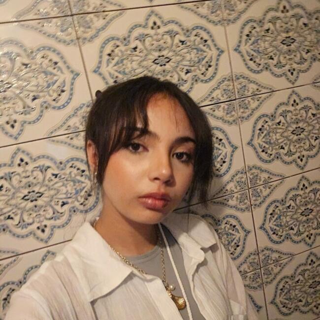 Babysitter in Cachan: Noor